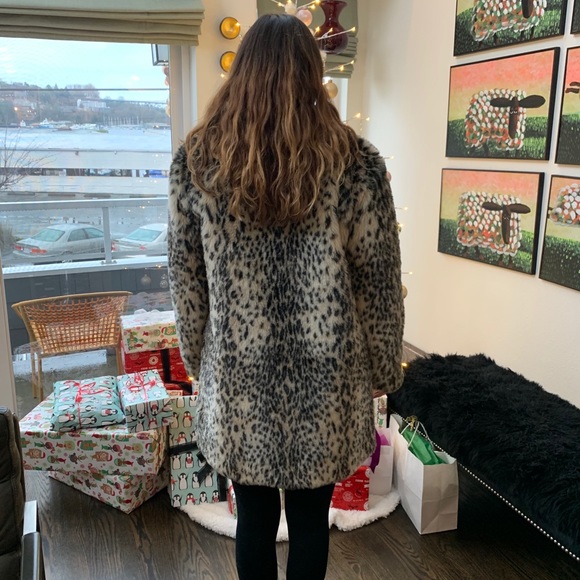Leopard Faux Fur Coat - Picture 4 of 6
